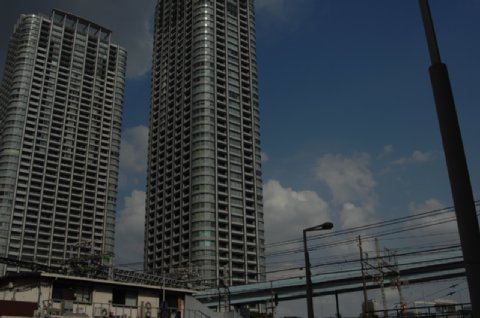 化物語2話OP01m10s 東京ツインパークス 化物語2話OP01m10s 東京ツインパークス